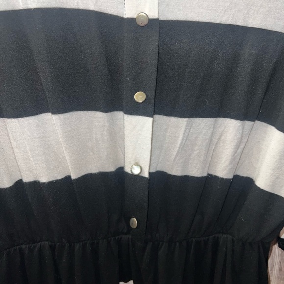 Bo Bel dress, color stripe block with button detail, size large - Picture 3 of 9